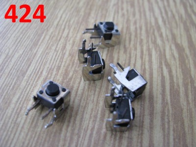 5 x mikrotlačítko do dps-ky,rozmery 7,6x7x7mm,nové,cena - 0,12€ks ( v ponuke aj s dlhšou tyčkou na snímke 432 )