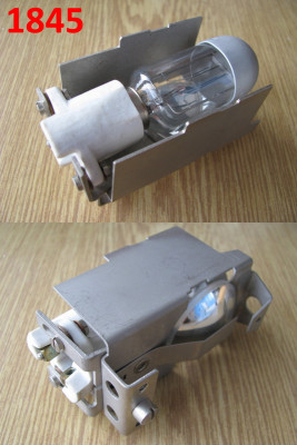 žiarovka TUNGSRAN 220V/100W s optikou z diaprojektoru PREDIOR,rozmery 78 x 40,2 x 50mm,použité,cena - 2€