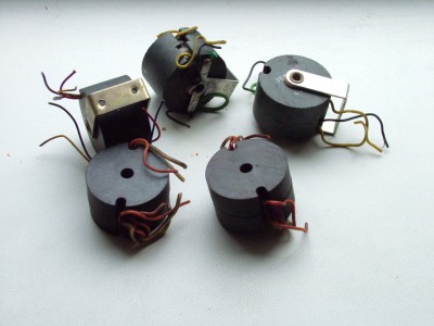Hrnčekové transformátory, priemer 36mm, výška 22mm, - 0,5 E/ks