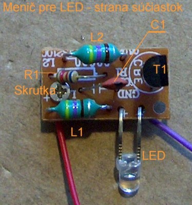 Podľa farebného značenia je rezistor 6k2 (E24), indukčnosti sú 470uH, kondenzátor 100pF (číselné označenie 101).